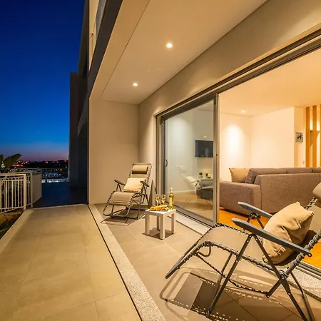 Townhouse In Albufeira With Sea Beach