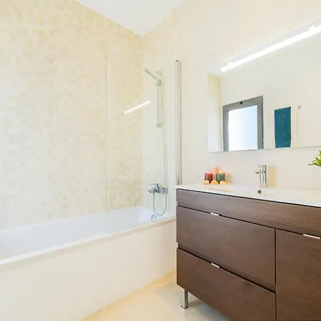 Townhouse In Albufeira With Sea Beach Tatil Evi *