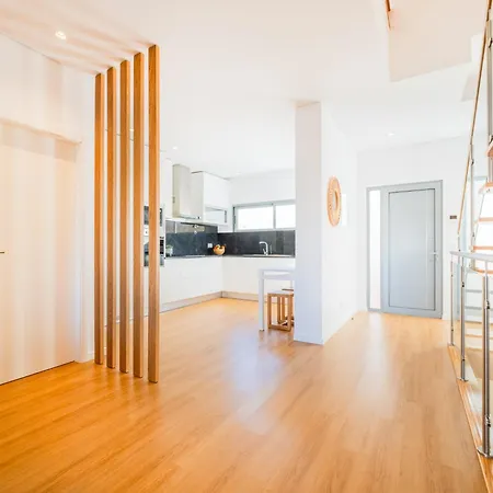 Townhouse In Albufeira With Sea Beach Tatil Evi *